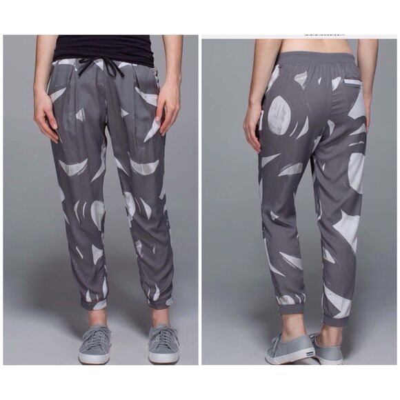 Lululemon City Jogger Pants Back Spin Stroke White Slate Gray Yoga Womens Size 6 - Picture 1 of 10